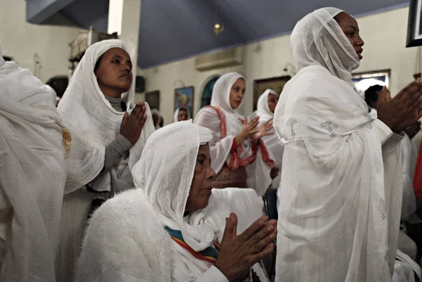 Christliche Äthiopier Nehmen Einer Mitternächtlichen Messe Vorabend Des Orthodoxen Weihnachts — Stockfoto