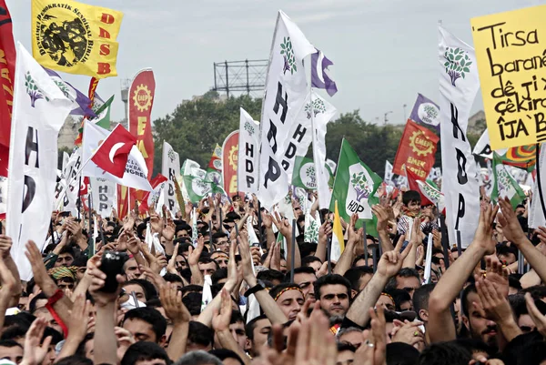 Partidarios Del Partido Democrático Popular Hdp Prokurdo Ondean Banderas Mientras — Foto de Stock