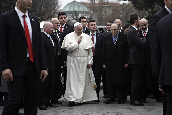 Pope Francis Waves Entering Hagia Sophia Museum Istanbul Turkey November — Stock Photo, Image