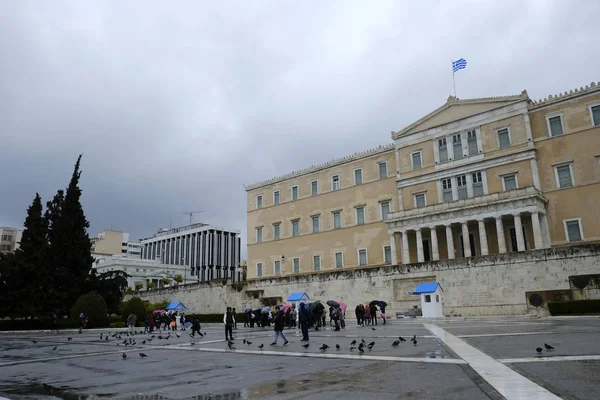 Pedestrians Protect Themself Rain Umbrellas Rainfall Athens Greece April 2019 — Stock Photo, Image