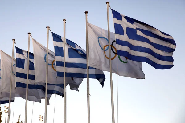 Flagi Grecji Flagi Igrzysk Olimpijskich Fala Poza Panathenaic Stadium Atenach — Zdjęcie stockowe