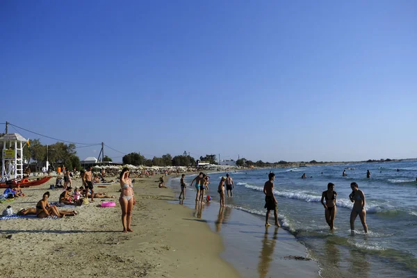 People Enjoy Sunny Weather Swim Sea Beach Agios Georgios Naxos — Stock Photo, Image