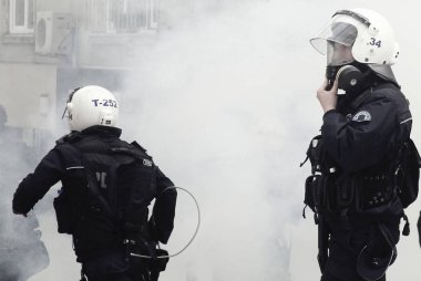 Türkiye, İstanbul: Türk polisi su kanonu ve göz yaşartıcı gaz kullandı