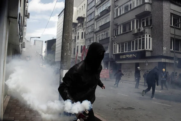 Turcja, Stambuł: turecki policji używane Kanon wody i gaz łzawiący t — Zdjęcie stockowe