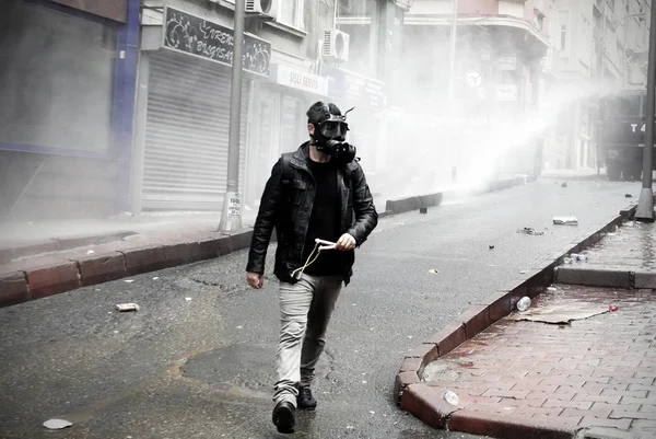 Türkei, Istanbul: Türkische Polizei setzte Wasserwerfer und Tränengas ein — Stockfoto