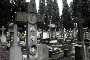 İstanbul Doğu Ortodoks Mezarlığı'nda Mezarlık şapel, Türkiye Haziran'da 4, 2014. Mezarlık, İstanbul'da Ortodoks inancını ilan eden insanların son istirahat gönlüdür.. 