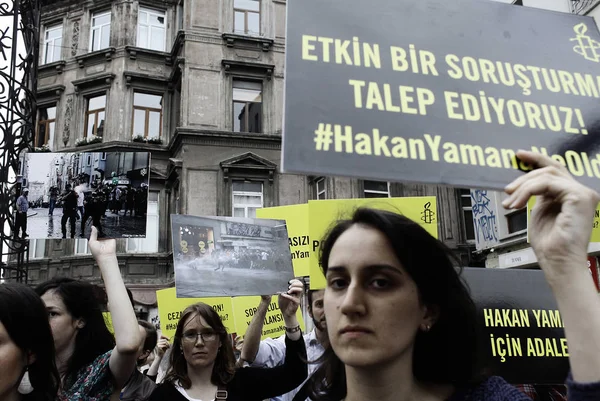 Demonstranti Shromáždili Istiklal Street Aby Protestovali Proti Policejní Brutalitě Istanbulu — Stock fotografie