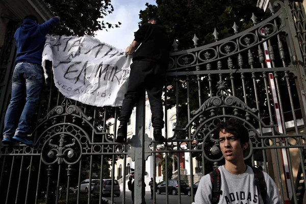 Öğrenciler Kasım 2014 Tarihinde Selanik Yunanistan Eğitim Politikasına Karşı Bir — Stok fotoğraf