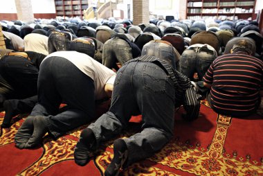 Müslümanlar Ramazan Bayramı kutlamaları sırasında dua, Atina'da Kurban Bayramı, Ekim'de Yunanistan 4 2014