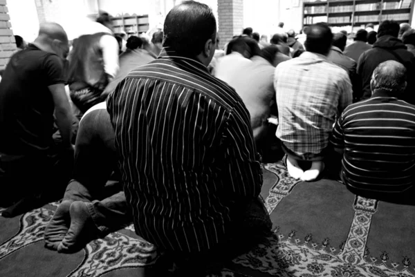 Muslim Berdoa Selama Perayaan Idul Fitri Hari Raya Pengorbanan Athena — Stok Foto
