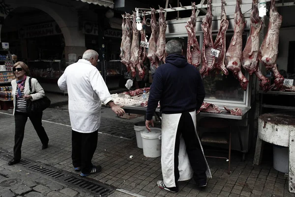 Konsumenterna Går Inom Offentlig Marknad Thessaloniki Grekland Den April 2014 — Stockfoto