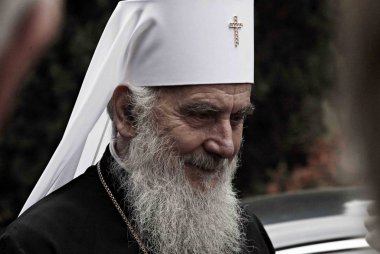 Sırp Ortodoks Kilisesi Patriği Irinej Selanik Zeitenlik Sırp askeri mezarlığında I. Dünya Savaşı kurbanları için anma töreni hizmet etmek için geldi, Ekim 18, 2014