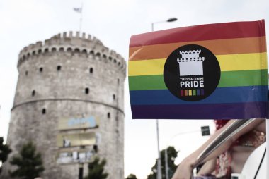 Katılımcılar Selanik'te Gay Pride geçit töreni sırasında yürüyüş, Yunanistan Haziran'da 21, 2014