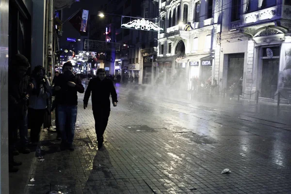 Stanbul Hükümet Karşıtı Bir Protesto Sırasında Polis Göstericiler Çatıştı Türkiye — Stok fotoğraf