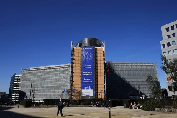 Bruksela Belgia Lutego 2019 Widok Zewnątrz Siedziby Komisji Europejskiej — Zdjęcie stockowe