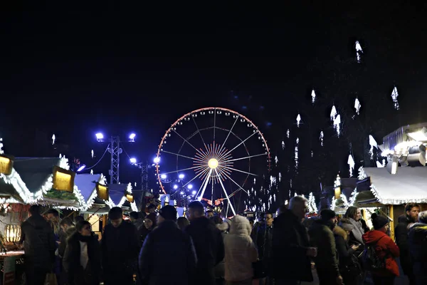 Tömeg Séta Karácsonyi Piacon Brüsszelben Belgiumban December 2018 — Stock Fotó