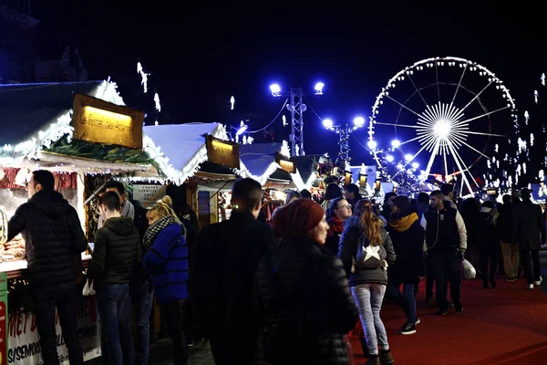 Crowd Walk Christmas Market Bruxelas Bélgica Dezembro 2018 — Fotografia de Stock