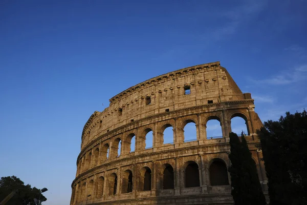 Εξωτερική Όψη Του Κολοσσαίο Στη Ρώμη Ιταλία Στις Απριλίου 2019 — Φωτογραφία Αρχείου