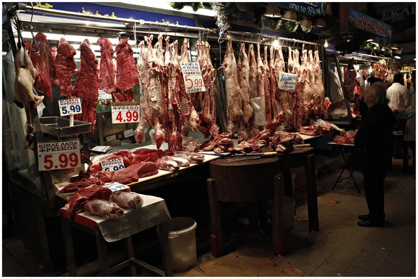 Carniceros Consumidores Dentro Mercado Público Atenas Grecia Diciembre 2014 — Foto de Stock