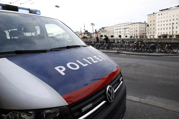 Ein Polizeiauto Vor Der Polizeiwache Salzburg Österreich 2018 — Stockfoto