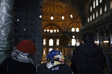 Turistler İstanbul'daki Ayasofya müzesini ziyaret etti, 4 Ocak 2019