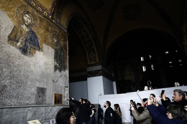 Tourists Visit Hagia Sophia Museum Istanbul Turkey Jan 2019 — Stock Photo, Image