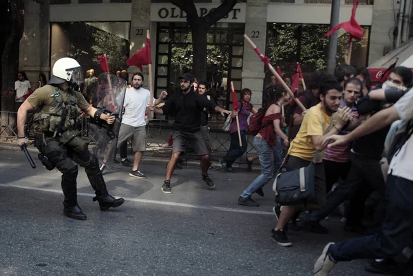 Studenter Drabbade Samman Med Kravallpolis Protest Mot Utbildningspolitiken Thessaloniki Grekland — Stockfoto