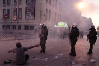 10 Eylül 2011 tarihinde Yunanistan'ın Selanik kentinde hükümetin politikası ve tasarruf tedbirlerine karşı düzenlenen 48 saatlik genel grev sırasında polis ve göstericiler çatıştı.