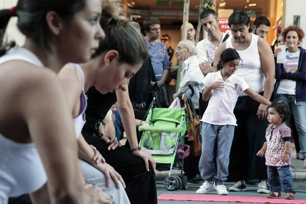 Yoga Meraklıları Eylül 2012 Tarihinde Selanik Yunanistan Uluslararası Yoga Günü — Stok fotoğraf