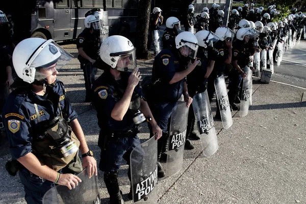 10 Eylül 2011 tarihinde Yunanistan'ın Selanik kentinde hükümetin politikası ve tasarruf tedbirlerine karşı düzenlenen 48 saatlik genel grev sırasında polis ve göstericiler çatıştı.