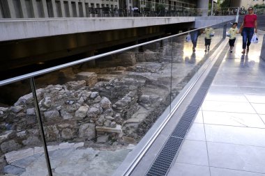 Turistler Atina'daki Akropolis müzesini ziyaret etti, Yunanistan 23 Ağustos 2019