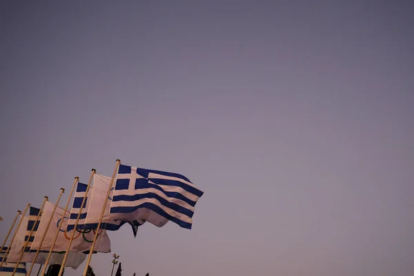 Bendera Yunani Dan Bendera Gelombang Pertandingan Olimpiade Luar Stadion Panathenaic — Stok Foto