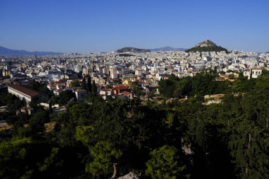 Atina'daki Akropolis tepesinden Atina'nın görünümü, Yunanistan'da 9 Ağustos 2019