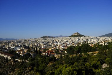 Atina'daki Akropolis tepesinden Atina'nın görünümü, Yunanistan'da 9 Ağustos 2019