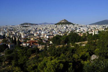 Atina'daki Akropolis tepesinden Atina'nın görünümü, Yunanistan'da 9 Ağustos 2019