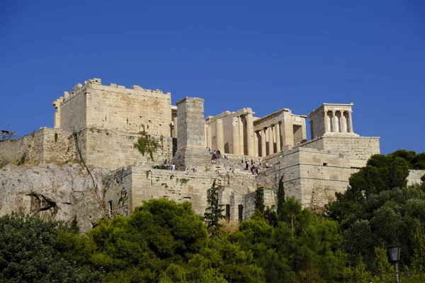 Atina'daki Akropolis tepesinin görünümü, Yunanistan 9 Ağustos 2019