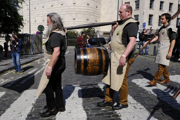 Celebração de Saint-Arnould, padroeiro dos cervejeiros em Brussel — Fotografia de Stock