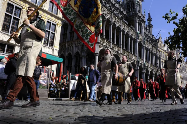 Celebração de Saint-Arnould, padroeiro dos cervejeiros em Brussel — Fotografia de Stock