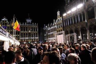 6 Eylül 2019'da Brüksel, Belçika'da bira hafta sonu şenlikleri katılmak insanlar