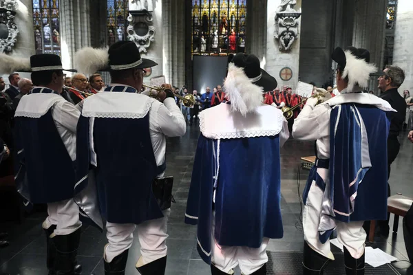 Músicos Tocando Enquanto Celebram Saint Arnould Padroeiro Dos Cervejeiros Catedral — Fotografia de Stock