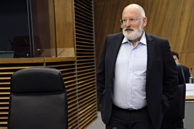 Avrupa Komisyonu'nun Brüksel'deki haftalık üniversite toplantısı, B
