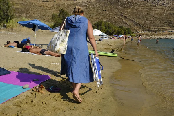 People Bathing Sea Playing Games Beach Ganema Greek Island Serifos — Stock Photo, Image