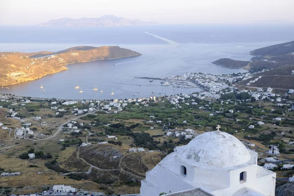 Uitzicht Haven Van Livadi Vanuit Chora Het Eiland Serifos Griekenland — Stockfoto