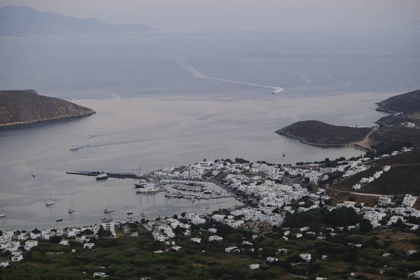 Vista Del Puerto Livadi Desde Chora Isla Serifos Grecia Agosto — Foto de Stock