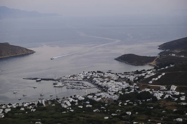 Blick Auf Den Hafen Von Livadi Von Chora Auf Der — Stockfoto