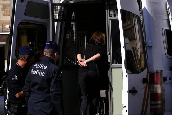 Manifestación de extrema derecha prohibida por la policía en Bruselas, Bélgica —  Fotos de Stock