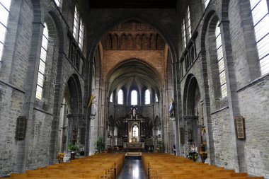 Tournai Saint-Quentin Roma Katolik kilisesinin iç görünümü, Belçika Eylül'de 22, 2019.