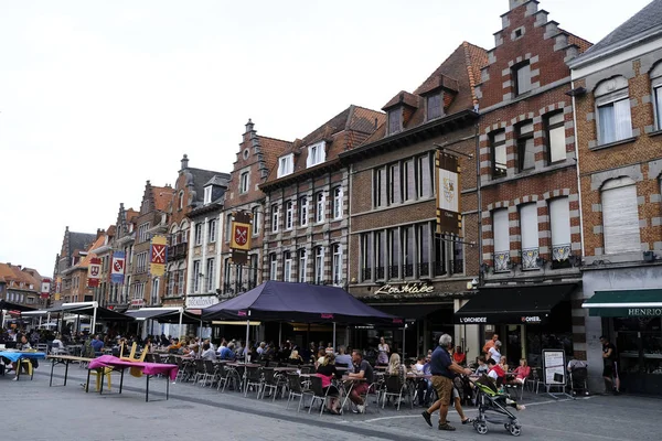 Пішоходи Ходять Центральній Площі Турнай Бельгія Sep 2019 — стокове фото
