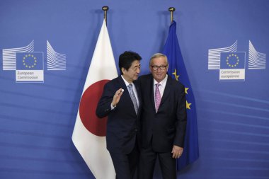 Japonya Başbakanı Shinzo Abe Brusse'deki Avrupa Birliği Komisyonu'nda