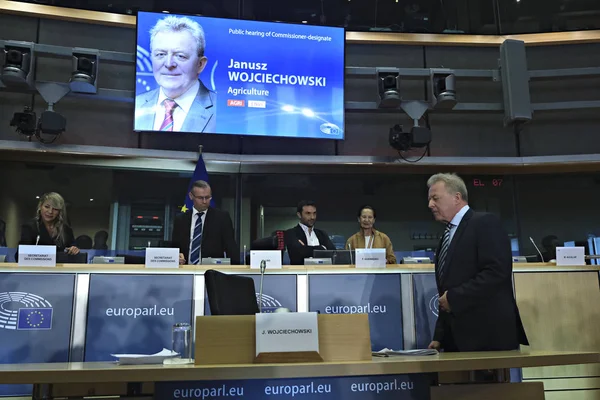 欧洲议会与候任专员举行听证会 — 图库照片
